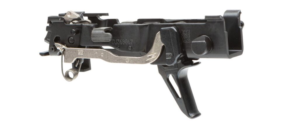 Mechanizm spustowy pistoletu Sig Sauer P320 osadzony w szkielecie